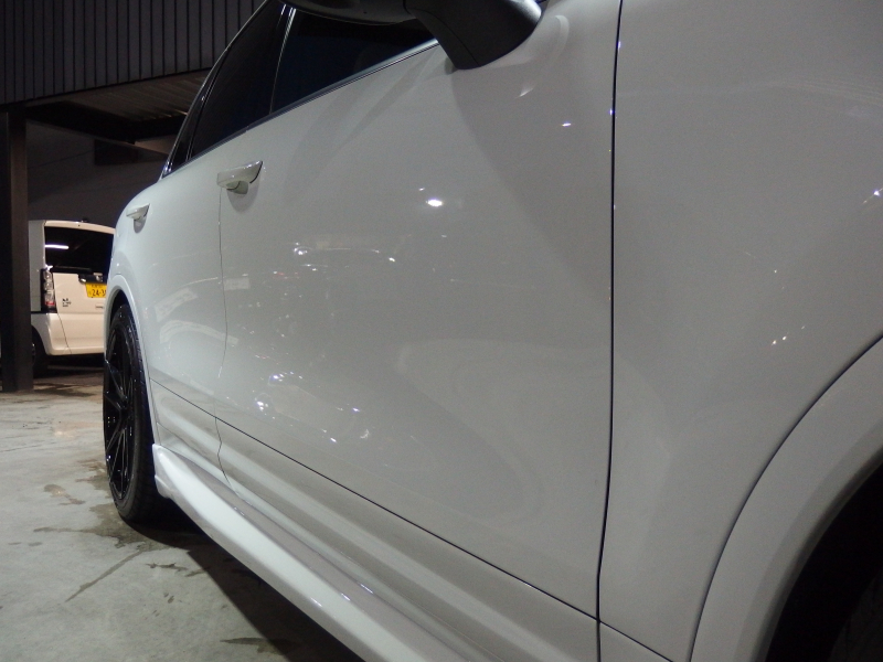 ポルシェ カイエン 正規ディーラー車 右ハンドル EUR-GTエアロ 22inアルミ クルーズコントロール シートヒーター 中古車