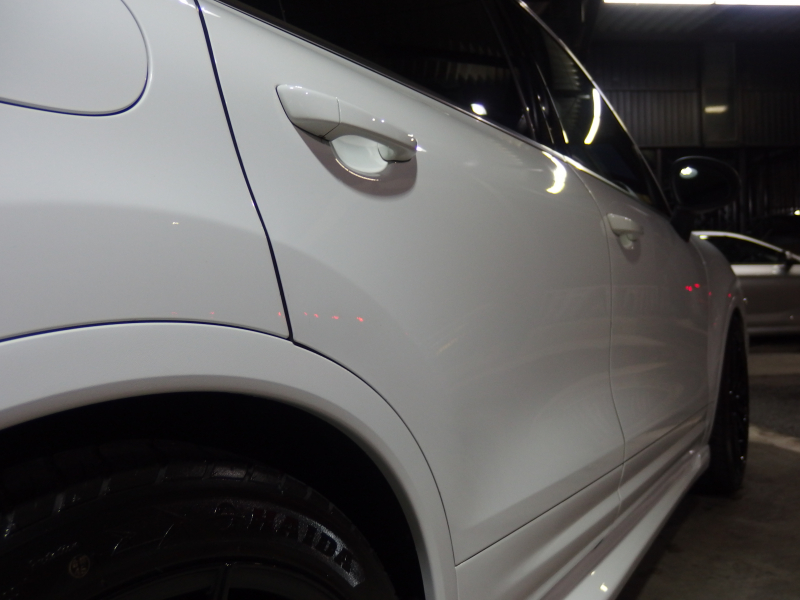 ポルシェ カイエン 正規ディーラー車 右ハンドル EUR-GTエアロ 22inアルミ クルーズコントロール シートヒーター 中古車