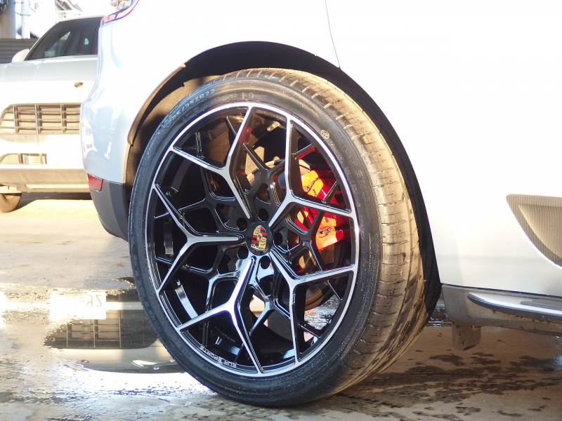 ポルシェ マカン S アダプティブクルーズコントロール　ワンオーナー　2015年モデル　スマートキー 中古車