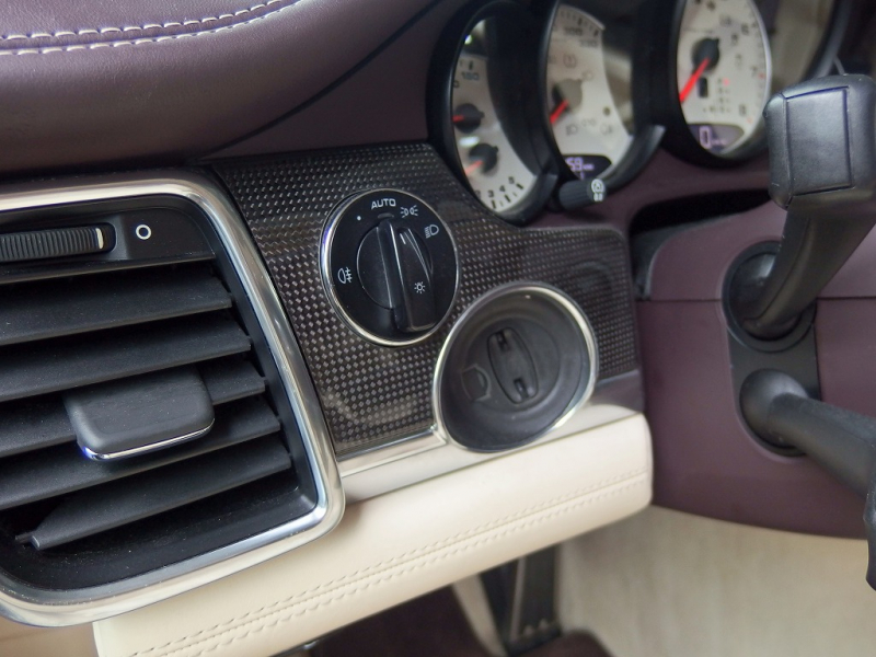 ポルシェ パナメーラ S　EUR－GTコンプリート　スポーツクロノパッケージ　ディーラー車　左ハンドル　サンルーフ 中古車