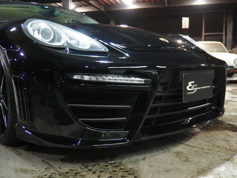 ポルシェ パナメーラ S　EUR－GTコンプリート　スポーツクロノパッケージ　ディーラー車　左ハンドル　サンルーフ 中古車