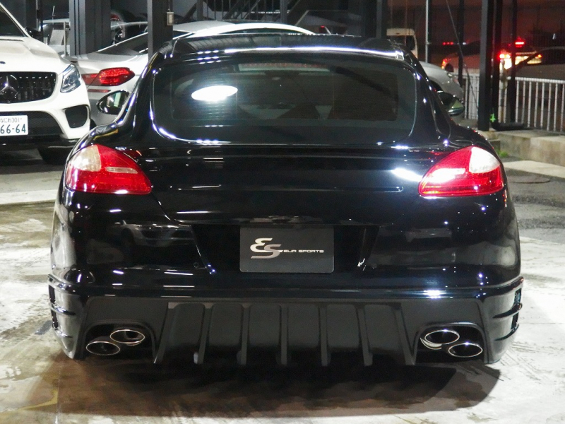 ポルシェ パナメーラ S　EUR－GTコンプリート　スポーツクロノパッケージ　ディーラー車　左ハンドル　サンルーフ 中古車