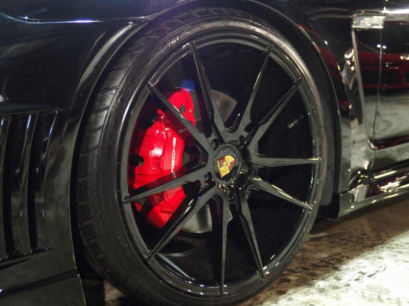 ポルシェ パナメーラ S　EUR－GTコンプリート　スポーツクロノパッケージ　ディーラー車　左ハンドル　サンルーフ 中古車