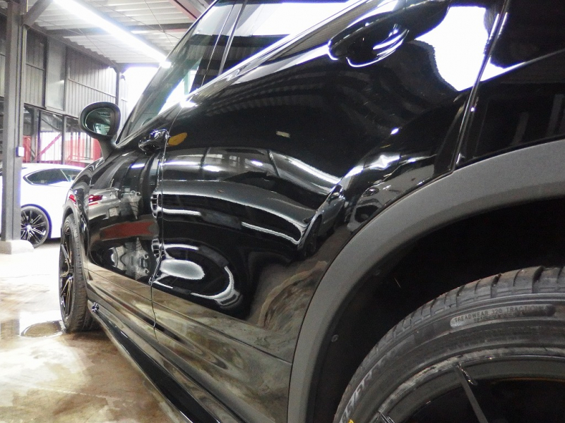 ポルシェ カイエン S　EUR－GTコンプリート　右ハンドル　正規ディーラー車　 中古車