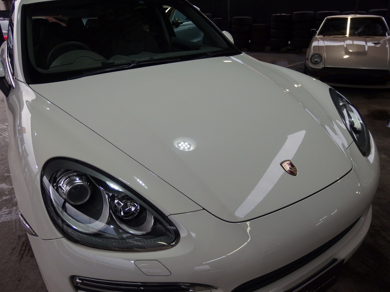 ポルシェ カイエン 正規ディーラー車　右ハンドル　 中古車