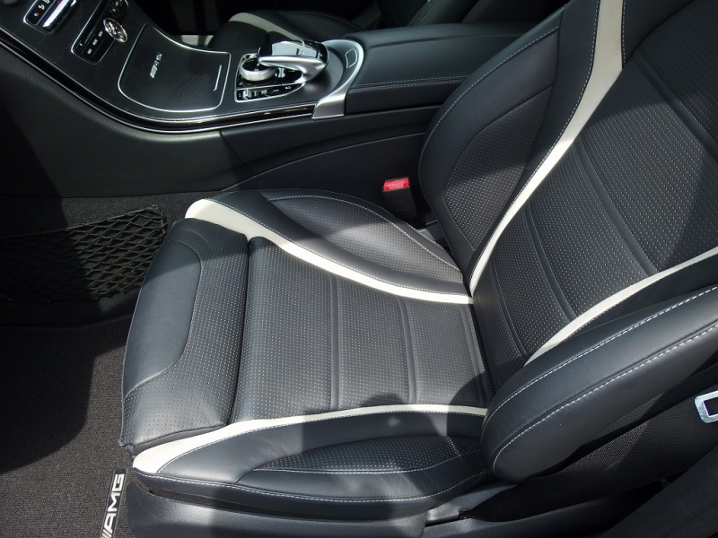 メルセデスベンツ&nbsp;Cクラス&nbsp;AMG C63Sステーションワゴン&nbsp;中古車