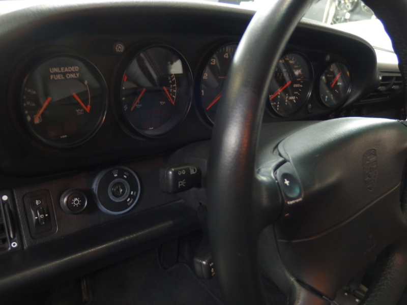 ポルシェ&nbsp;911(Type993)&nbsp;カレラクーペⅡ ティプトロニックS 後期バリオラム MIZWA新車保証書/整備手帳/取説 ワンオーナー車&nbsp;中古車