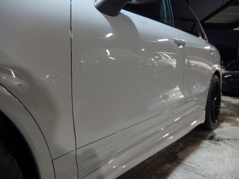 ポルシェ&nbsp;カイエン&nbsp;ターボ　正規ディーラー車　左ハンドル　EUR-GTエアロ　22inアルミ　サンルーフ　エアサス　&nbsp;中古車