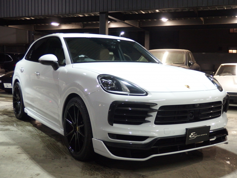 ポルシェ&nbsp;カイエン&nbsp;ワンオーナー　正規ディーラー車　EUR-GTエアロ　ES22inアルミ　ローダウン　アダプティブクルーズコントロール　&nbsp;中古車