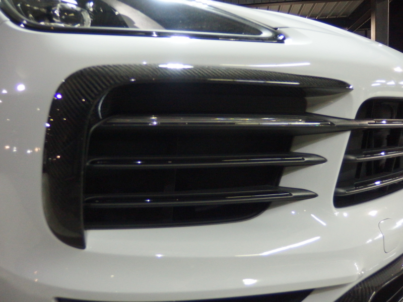 ポルシェ&nbsp;カイエン&nbsp;ワンオーナー　正規ディーラー車　EUR-GTエアロ　ES22inアルミ　ローダウン　アダプティブクルーズコントロール　&nbsp;中古車