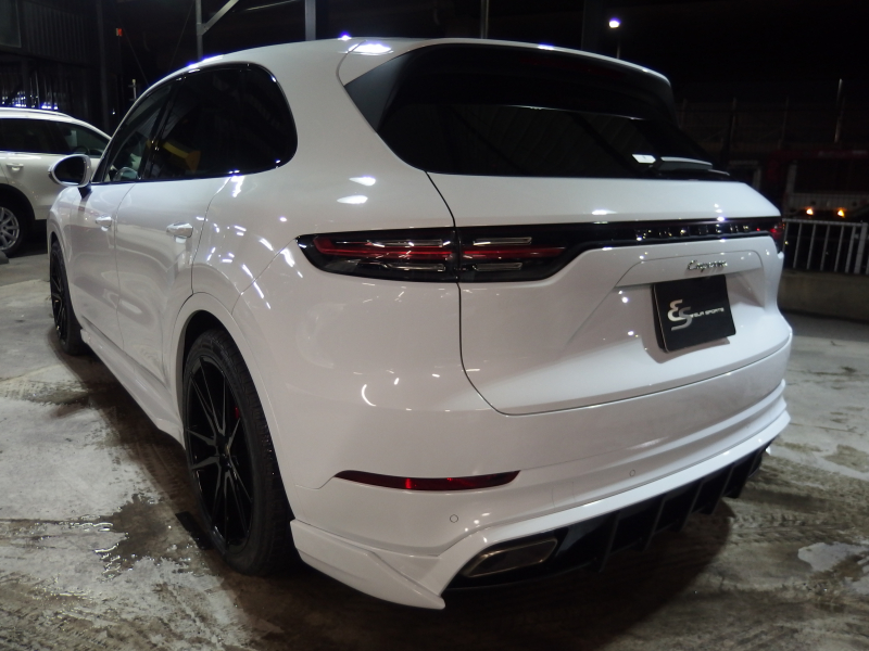 ポルシェ&nbsp;カイエン&nbsp;ワンオーナー　正規ディーラー車　EUR-GTエアロ　ES22inアルミ　ローダウン　アダプティブクルーズコントロール　&nbsp;中古車