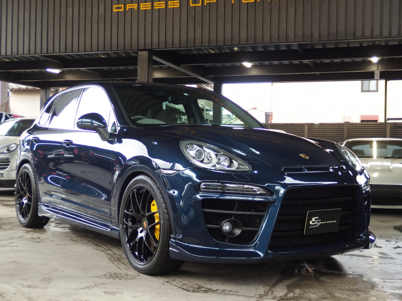 ポルシェ カイエン ワンオーナー　正規ディーラー車　右ハンドル　パノラマサンルーフ  EUR-GTエアロ　ES22インチアルミ　ESダウンサス 中古車