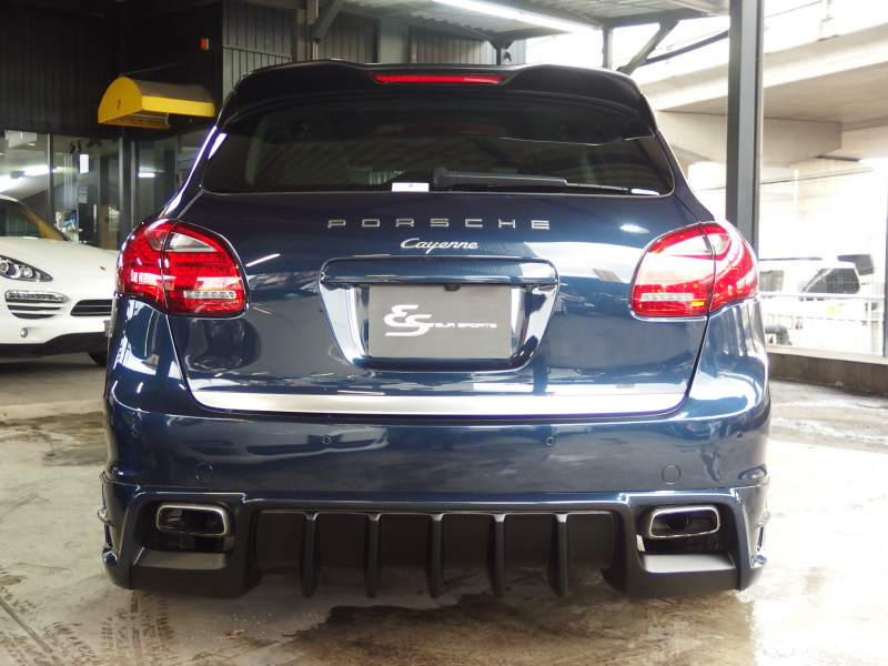 ポルシェ カイエン ワンオーナー　正規ディーラー車　右ハンドル　パノラマサンルーフ  EUR-GTエアロ　ES22インチアルミ　ESダウンサス 中古車