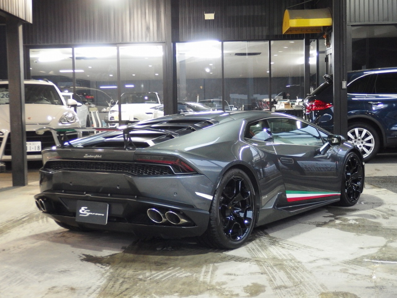 ランボルギーニ&nbsp;ウラカン&nbsp;LP610-4 正規ディラー車　左ハンドル　2015年モデル　エレガンテインテリア　フロントリフター　ローダウン&nbsp;中古車