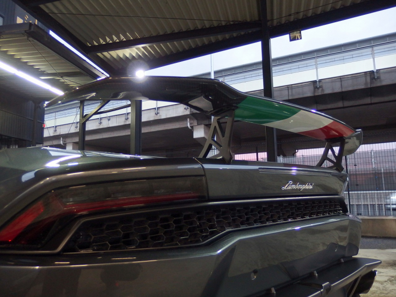 ランボルギーニ&nbsp;ウラカン&nbsp;LP610-4 正規ディラー車　左ハンドル　2015年モデル　エレガンテインテリア　フロントリフター　ローダウン&nbsp;中古車