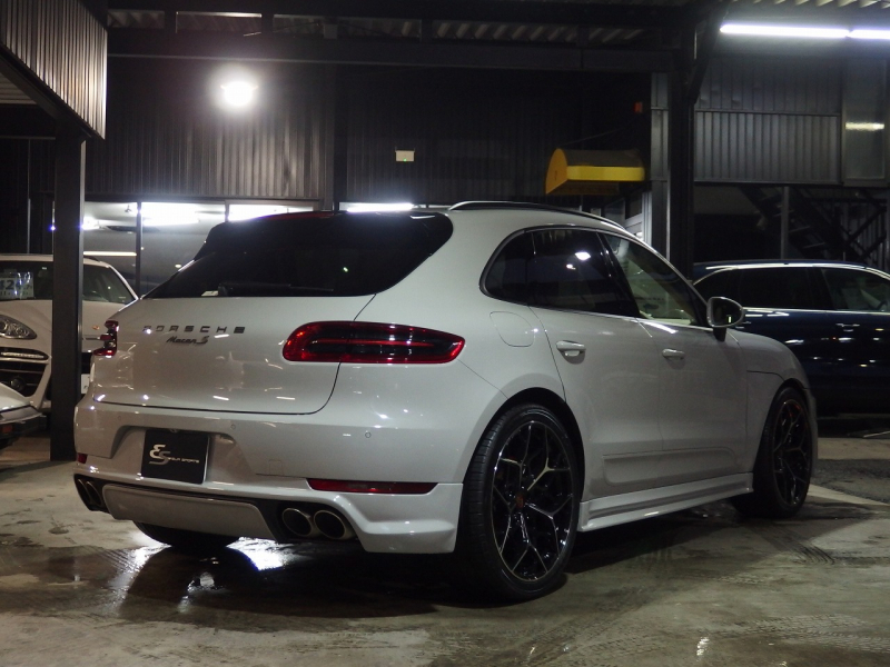 ポルシェ&nbsp;マカン&nbsp;マカンS 2015年モデル EUR-GT クレヨンオールペイント　ES22inアルミ　ESダウンサス&nbsp;中古車