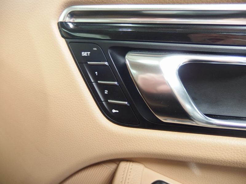 ポルシェ&nbsp;マカン&nbsp;マカンS 2015年モデル EUR-GT クレヨンオールペイント　ES22inアルミ　ESダウンサス&nbsp;中古車