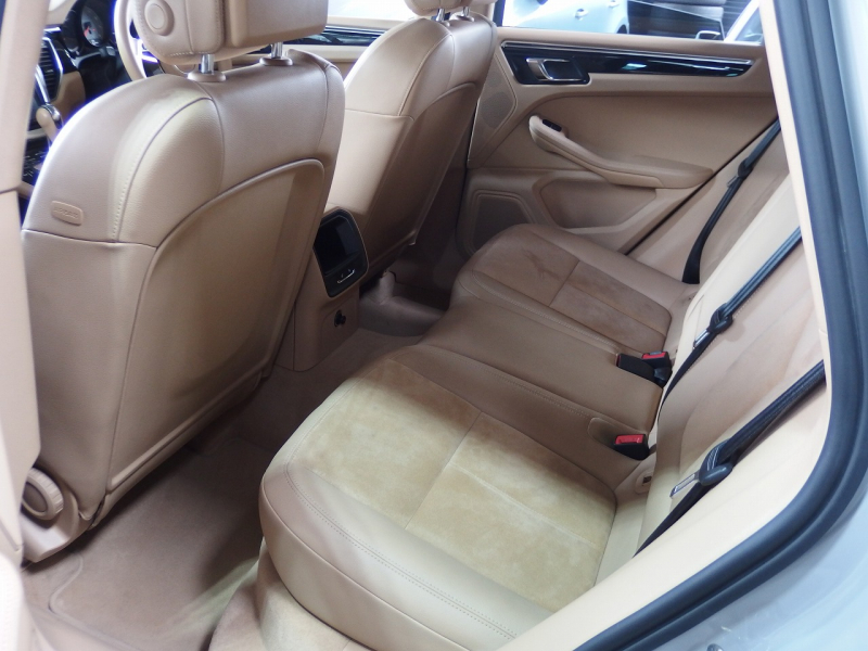 ポルシェ&nbsp;マカン&nbsp;マカンS 2015年モデル EUR-GT クレヨンオールペイント　ES22inアルミ　ESダウンサス&nbsp;中古車