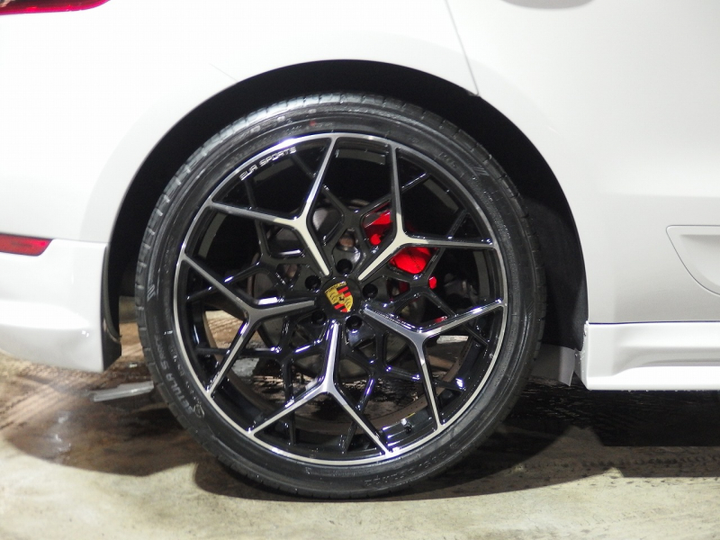 ポルシェ&nbsp;マカン&nbsp;マカンS 2015年モデル EUR-GT クレヨンオールペイント　ES22inアルミ　ESダウンサス&nbsp;中古車