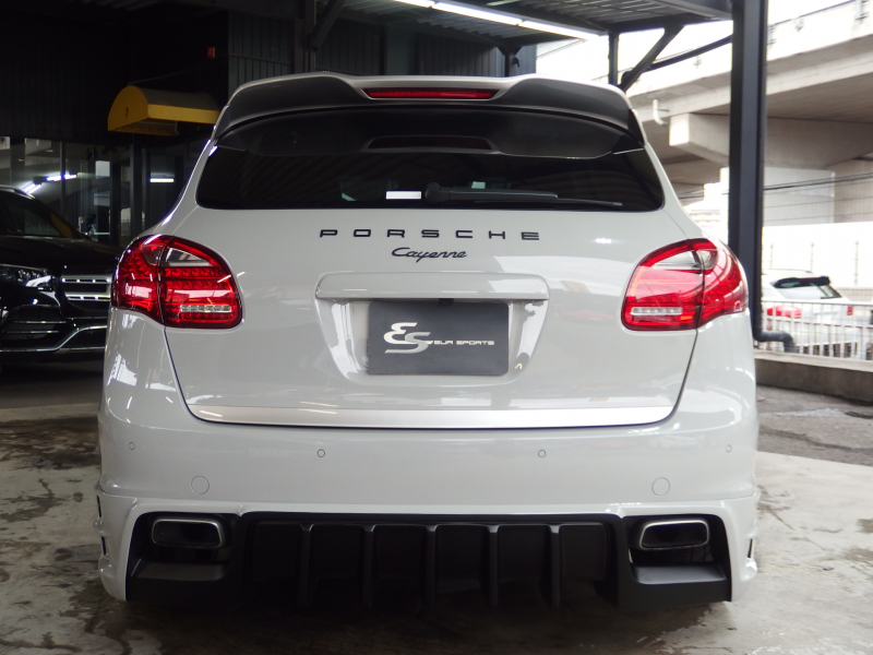 ポルシェ&nbsp;カイエン&nbsp;プラチナエディション　アダプティブクルーズコントロール　EUR-GTエアロ　ES22inアルミ　ESサウンサス　正規ディーラー車&nbsp;中古車