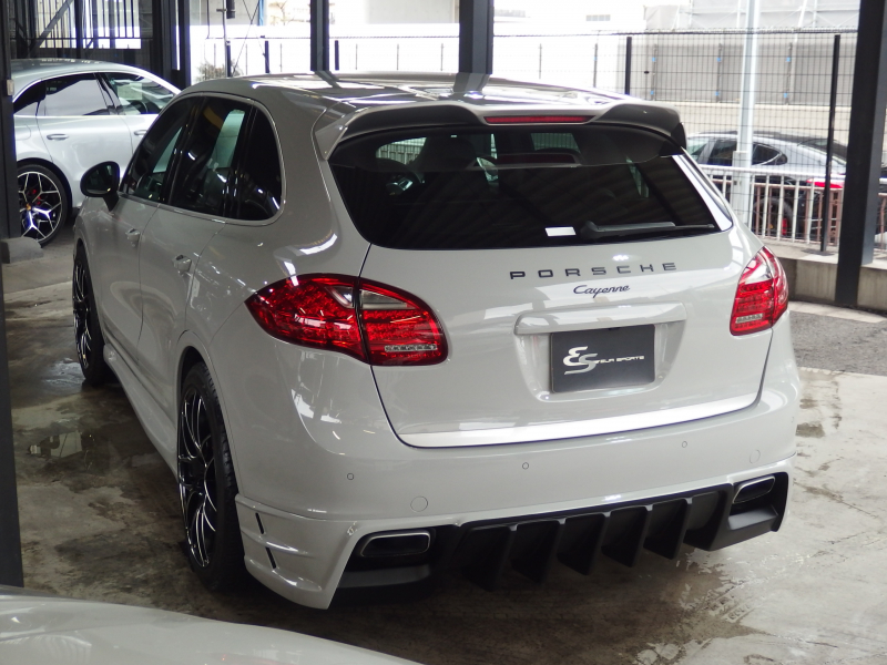 ポルシェ&nbsp;カイエン&nbsp;プラチナエディション　アダプティブクルーズコントロール　EUR-GTエアロ　ES22inアルミ　ESサウンサス　正規ディーラー車&nbsp;中古車