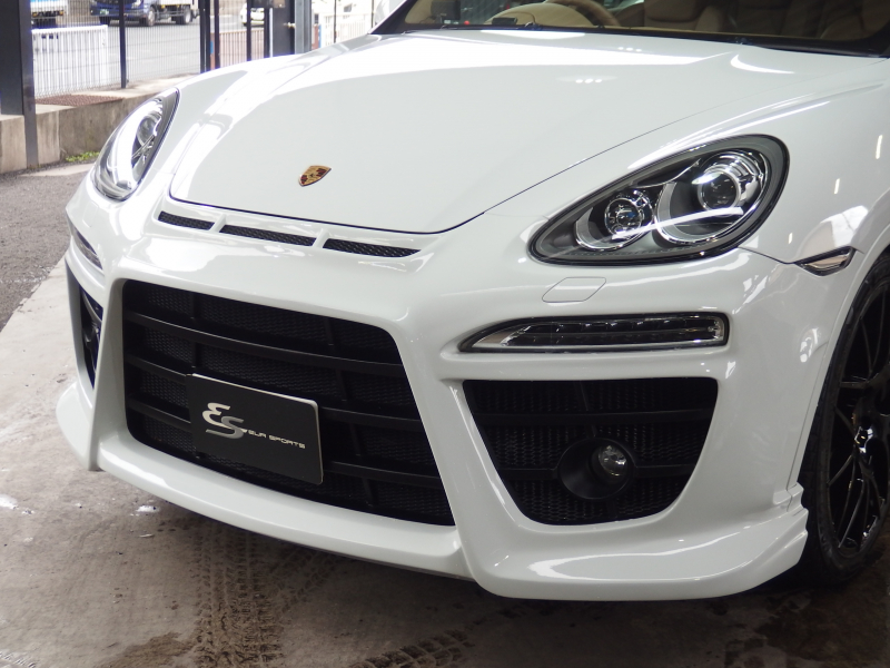 ポルシェ カイエン 2014年モデル　ベース　EUR-GTエアロ　ES22inアルミ　ESダウンサス　ESスポーツマフラー　 中古車