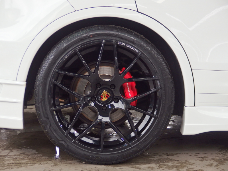 ポルシェ カイエン 2014年モデル　ベース　EUR-GTエアロ　ES22inアルミ　ESダウンサス　ESスポーツマフラー　 中古車