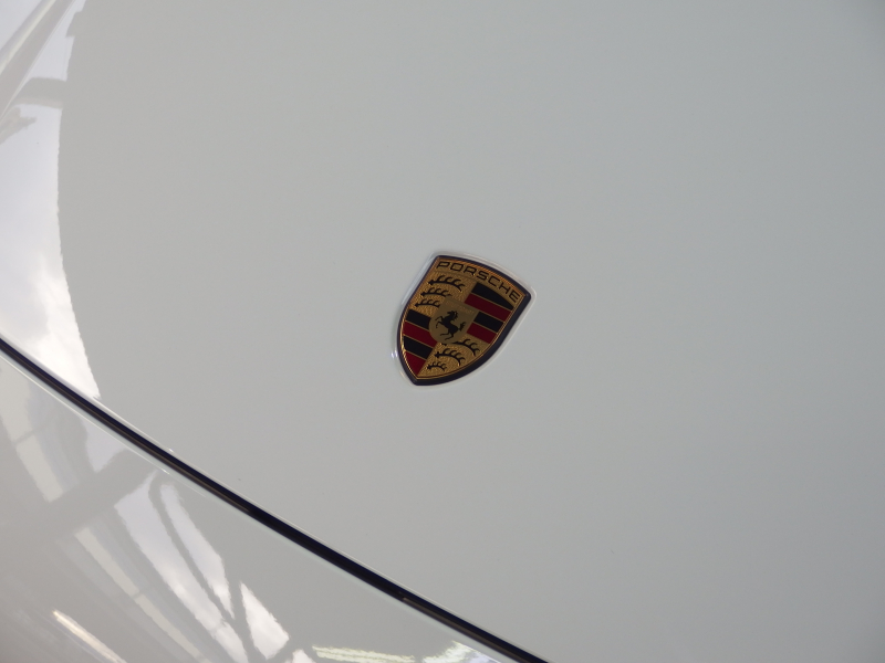 ポルシェ&nbsp;カイエン&nbsp;ワンオーナー　正規ディーラー車　右ハンドル　ベージュレザー&nbsp;中古車