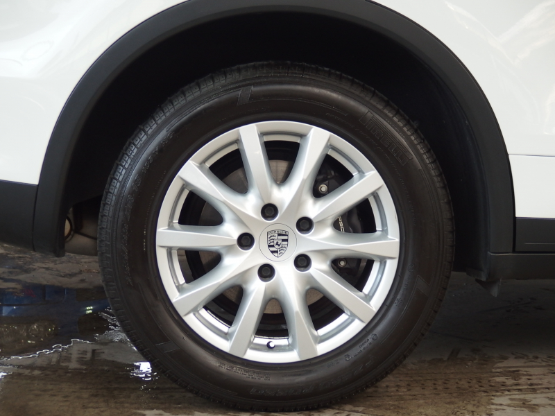 ポルシェ&nbsp;カイエン&nbsp;ワンオーナー　正規ディーラー車　右ハンドル　ベージュレザー&nbsp;中古車