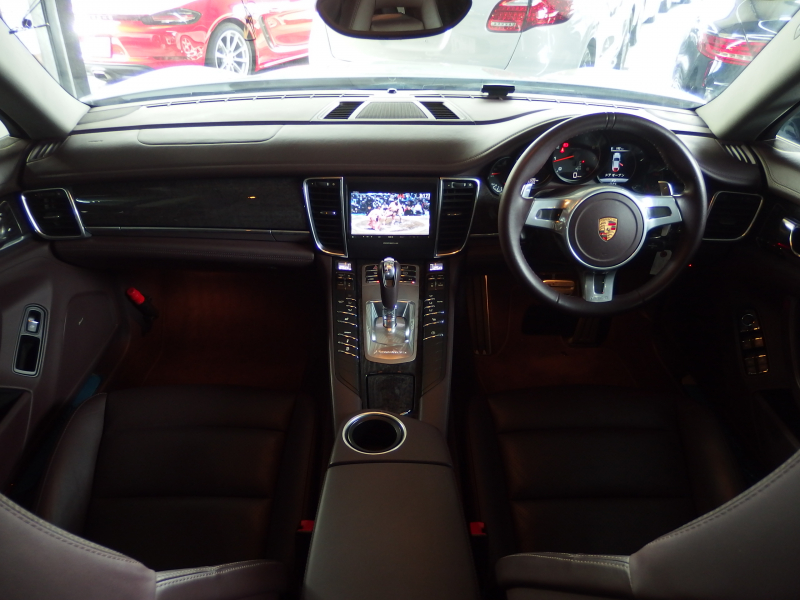 ポルシェ パナメーラ エディション 2016年モデル EUR-GTエアロ ES22インチアルミ ESダウンサス ESスポーツマフラー  中古車