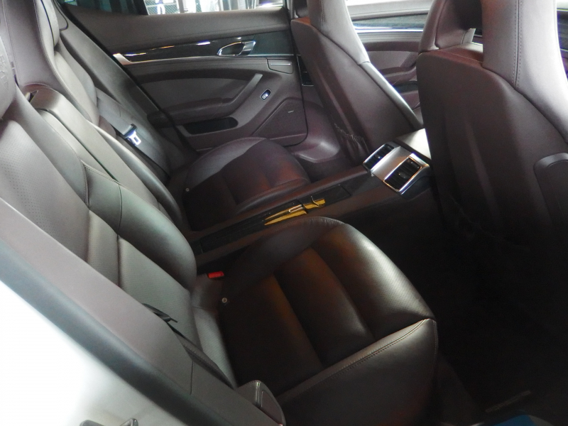 ポルシェ パナメーラ エディション 2016年モデル EUR-GTエアロ ES22インチアルミ ESダウンサス ESスポーツマフラー  中古車