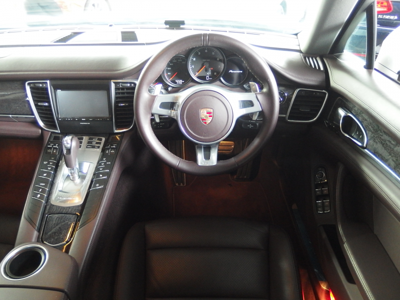 ポルシェ パナメーラ エディション 2016年モデル EUR-GTエアロ ES22インチアルミ ESダウンサス ESスポーツマフラー  中古車