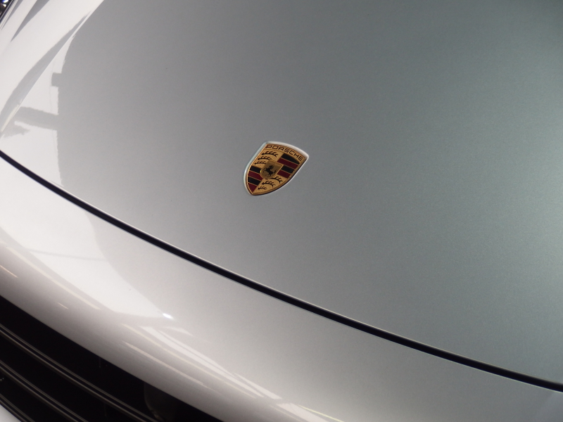 ポルシェ カイエン GTS スポーツクロノパッケージ　正規ディーラー車　アダプティブクルーズコントロール　右ハンドル　スポーツエキゾースト　LEDヘッドライト 中古車