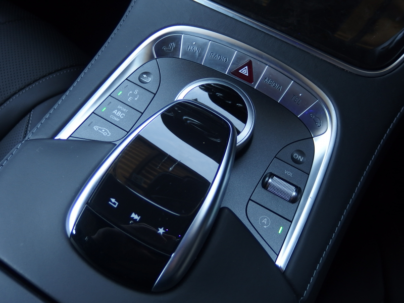 メルセデスベンツ Sクラス S550クーペ　AMGライン　ワンオーナー　パノラマガラスルーフ　レーダーセーフティパッケージ　エアバランスバッケージ 中古車