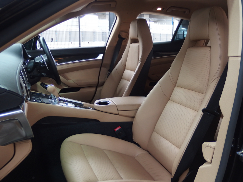 ポルシェ パナメーラ 後期 EUR-GTエアロ ES22インチアルミ ESスポーツマフラー ESダウンサス 正規ディーラー車 ベージュ×ブラックレザー 中古車