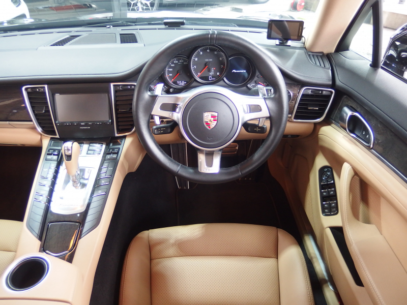 ポルシェ パナメーラ 後期 EUR-GTエアロ ES22インチアルミ ESスポーツマフラー ESダウンサス 正規ディーラー車 ベージュ×ブラックレザー 中古車