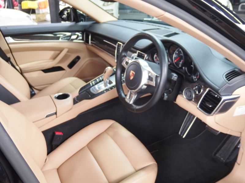 ポルシェ パナメーラ 後期 EUR-GTエアロ ES22インチアルミ ESスポーツマフラー ESダウンサス 正規ディーラー車 ベージュ×ブラックレザー 中古車