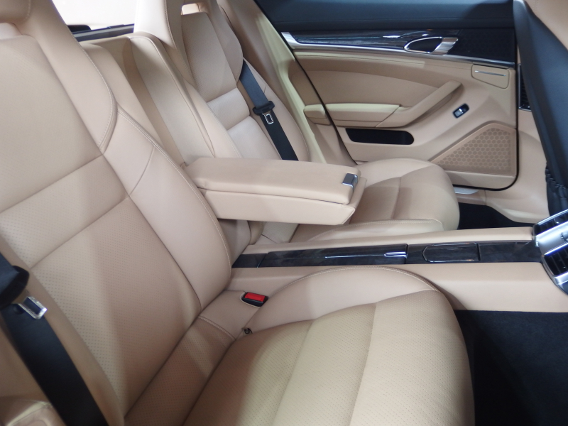 ポルシェ パナメーラ 後期 EUR-GTエアロ ES22インチアルミ ESスポーツマフラー ESダウンサス 正規ディーラー車 ベージュ×ブラックレザー 中古車