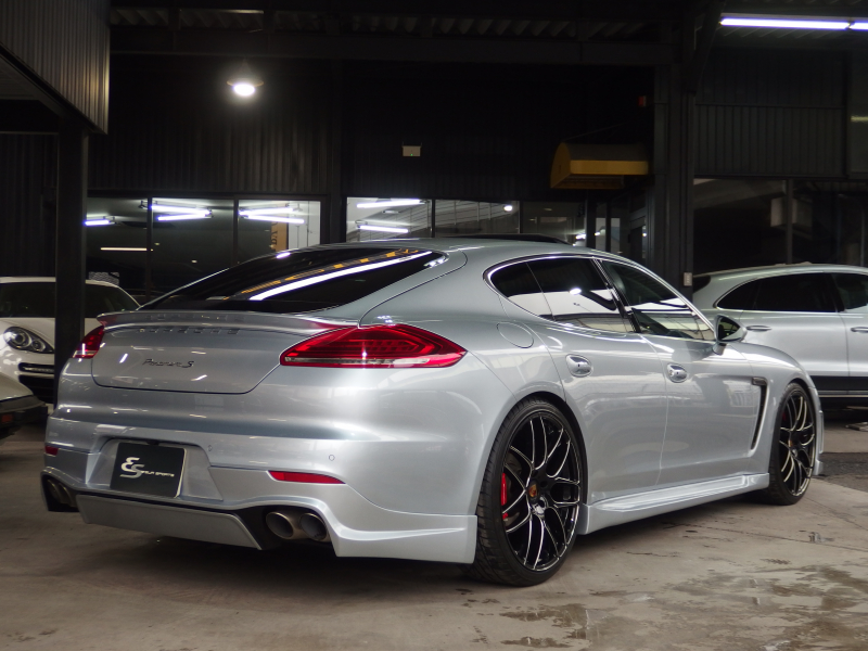 ポルシェ&nbsp;パナメーラ&nbsp;S スポーツクロノPKG 後期モデル　EUR-GTエアロ　ES22インチ　スマートキー　イージークローザー　前後シートヒーター&nbsp;中古車