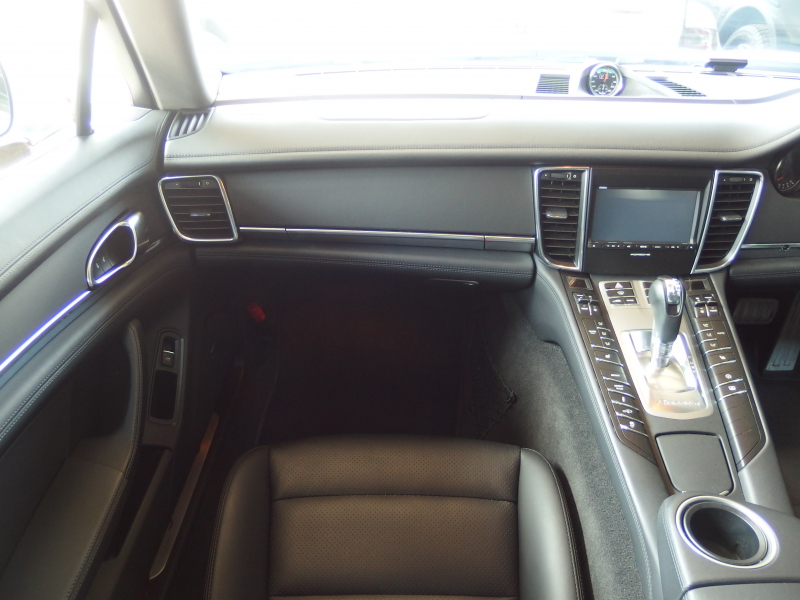 ポルシェ&nbsp;パナメーラ&nbsp;S スポーツクロノPKG 後期モデル　EUR-GTエアロ　ES22インチ　スマートキー　イージークローザー　前後シートヒーター&nbsp;中古車