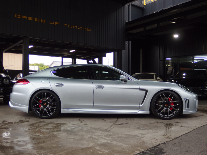 ポルシェ&nbsp;パナメーラ&nbsp;S スポーツクロノPKG 後期モデル　EUR-GTエアロ　ES22インチ　スマートキー　イージークローザー　前後シートヒーター&nbsp;中古車