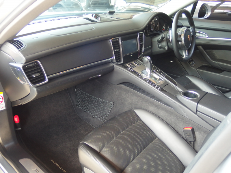 ポルシェ&nbsp;パナメーラ&nbsp;S スポーツクロノPKG 後期モデル　EUR-GTエアロ　ES22インチ　スマートキー　イージークローザー　前後シートヒーター&nbsp;中古車