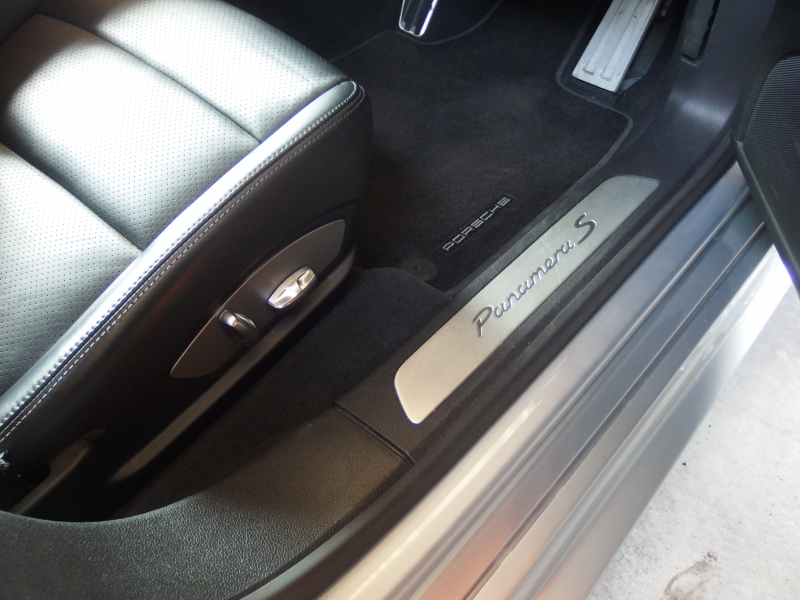 ポルシェ&nbsp;パナメーラ&nbsp;S スポーツクロノPKG 後期モデル　EUR-GTエアロ　ES22インチ　スマートキー　イージークローザー　前後シートヒーター&nbsp;中古車
