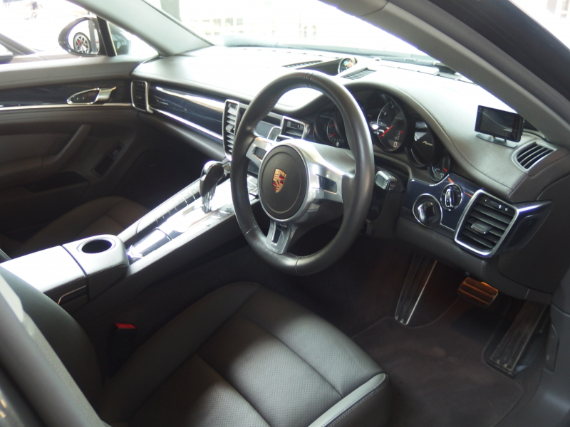 ポルシェ パナメーラ エディション　スポーツクロノPKG 2016年モデル　LEDヘッドライト　スマートキー　EURエアロ　ES22inアルミ　ESダウンサス 中古車