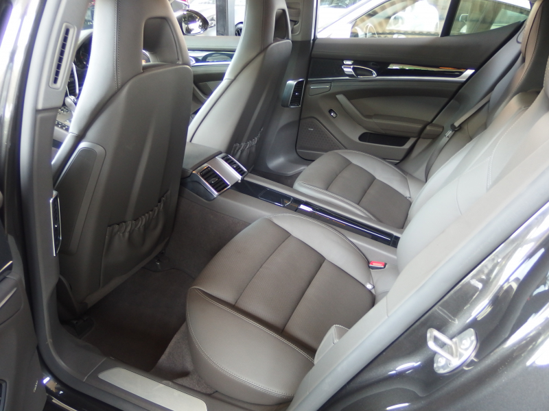 ポルシェ パナメーラ エディション　スポーツクロノPKG 2016年モデル　LEDヘッドライト　スマートキー　EURエアロ　ES22inアルミ　ESダウンサス 中古車