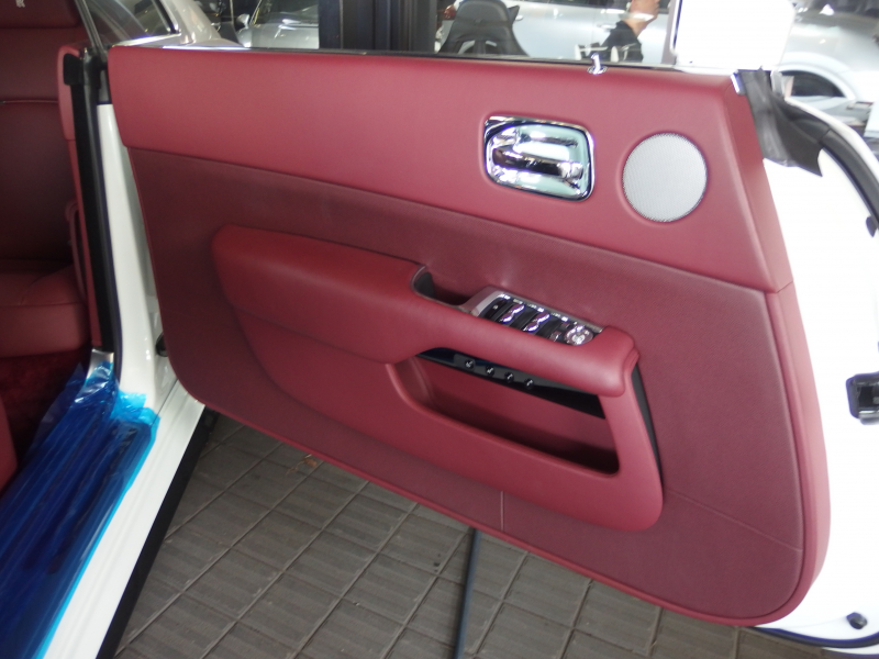 ロールスロイス レイス 正規ディーラー車 左ハンドル スターライトヘッドライナー WALDエアロ WALD22inアルミ 可変バルブマフラー 中古車