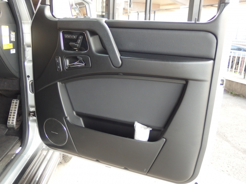 メルセデスベンツ Gクラス G350 ブルーテック　正規ディーラー車　右ハンドル　サンルーフ  アダプティブクルーズコントロール　ブラックレザーシート 中古車