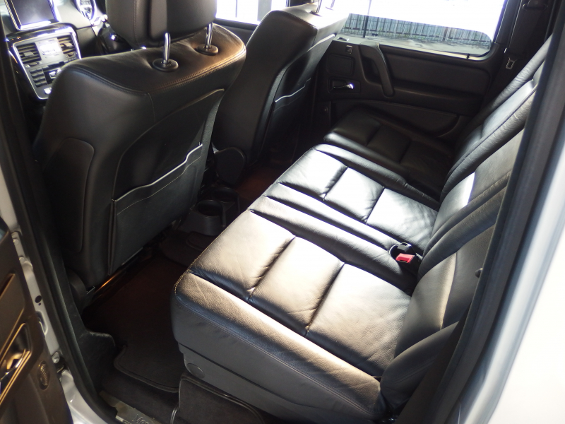 メルセデスベンツ Gクラス G350 ブルーテック　正規ディーラー車　右ハンドル　サンルーフ  アダプティブクルーズコントロール　ブラックレザーシート 中古車