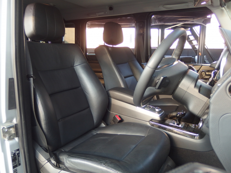 メルセデスベンツ Gクラス G350 ブルーテック　正規ディーラー車　右ハンドル　サンルーフ  アダプティブクルーズコントロール　ブラックレザーシート 中古車