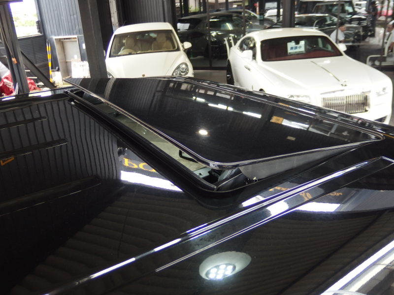 メルセデスベンツ&nbsp;Gクラス&nbsp;G350 ブルーテック　正規ディーラー車　右ハンドル　サンルーフ ディストロニックプラス　ブラックレザーシート&nbsp;中古車